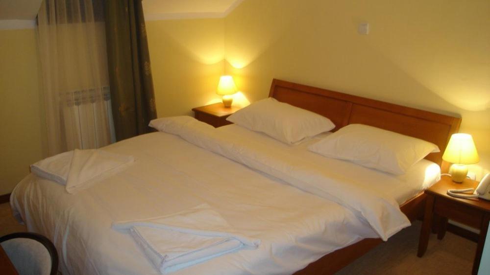 Hotel Vila Sunce Stara Pazova Ngoại thất bức ảnh