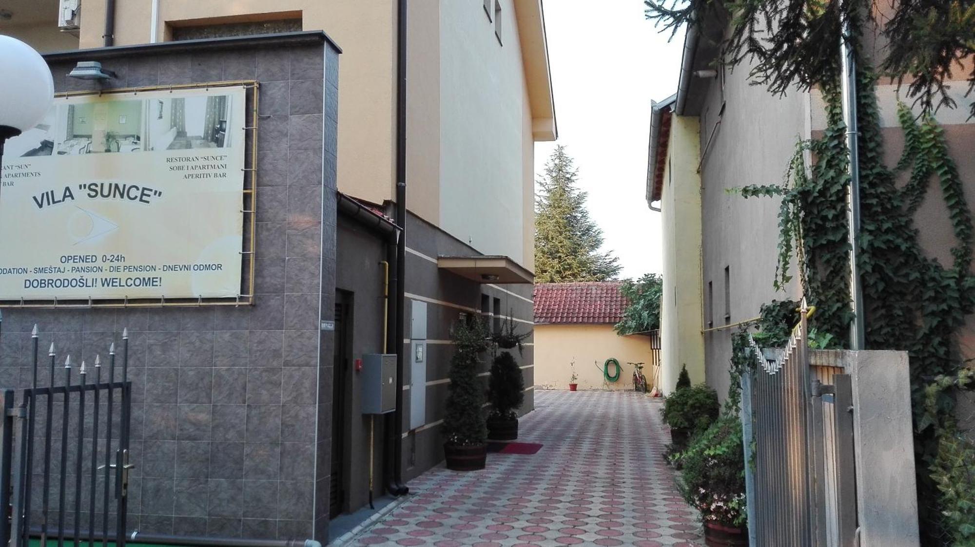 Hotel Vila Sunce Stara Pazova Ngoại thất bức ảnh