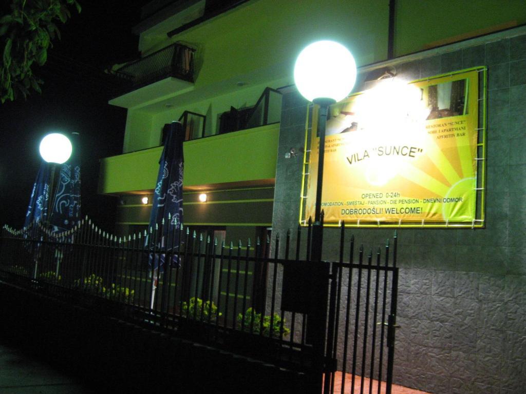 Hotel Vila Sunce Stara Pazova Ngoại thất bức ảnh