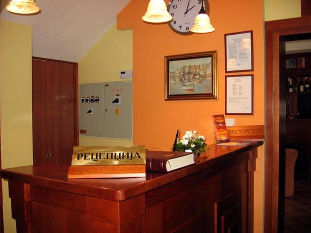Hotel Vila Sunce Stara Pazova Ngoại thất bức ảnh