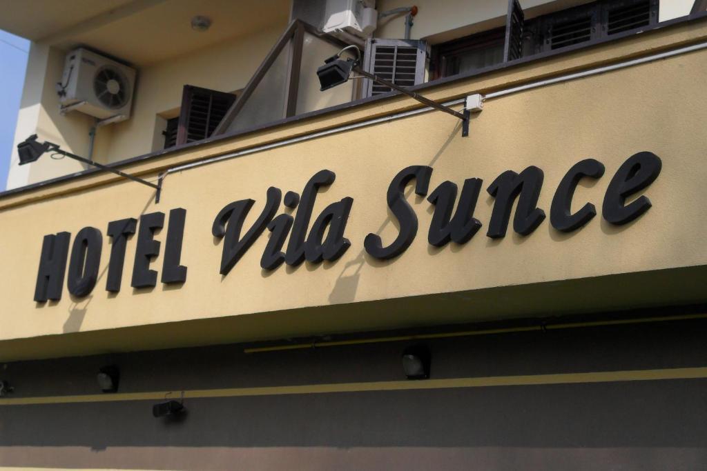 Hotel Vila Sunce Stara Pazova Ngoại thất bức ảnh